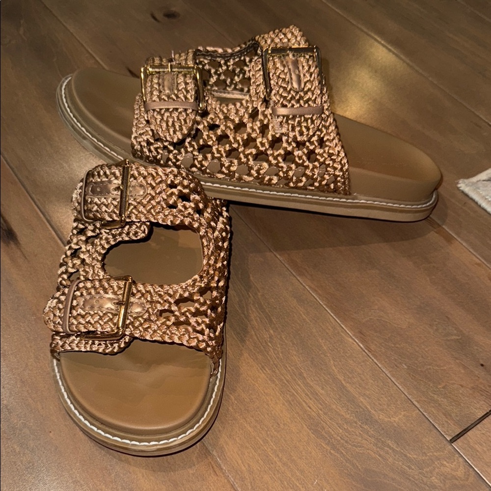 Universal Thread Women's Tan Slide Sandals